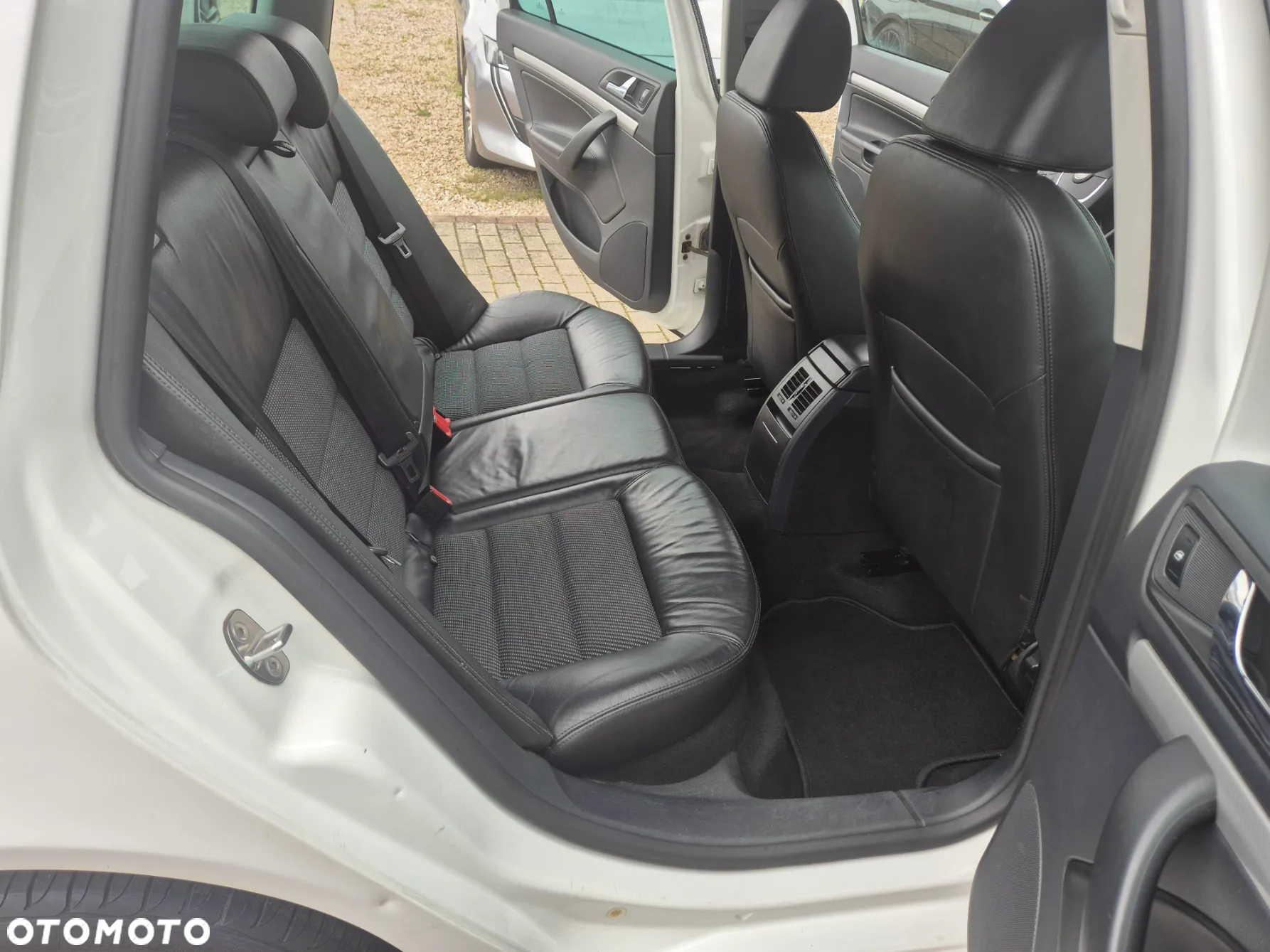 Skoda Octavia 2.0 TDI DPF Ambition - 13