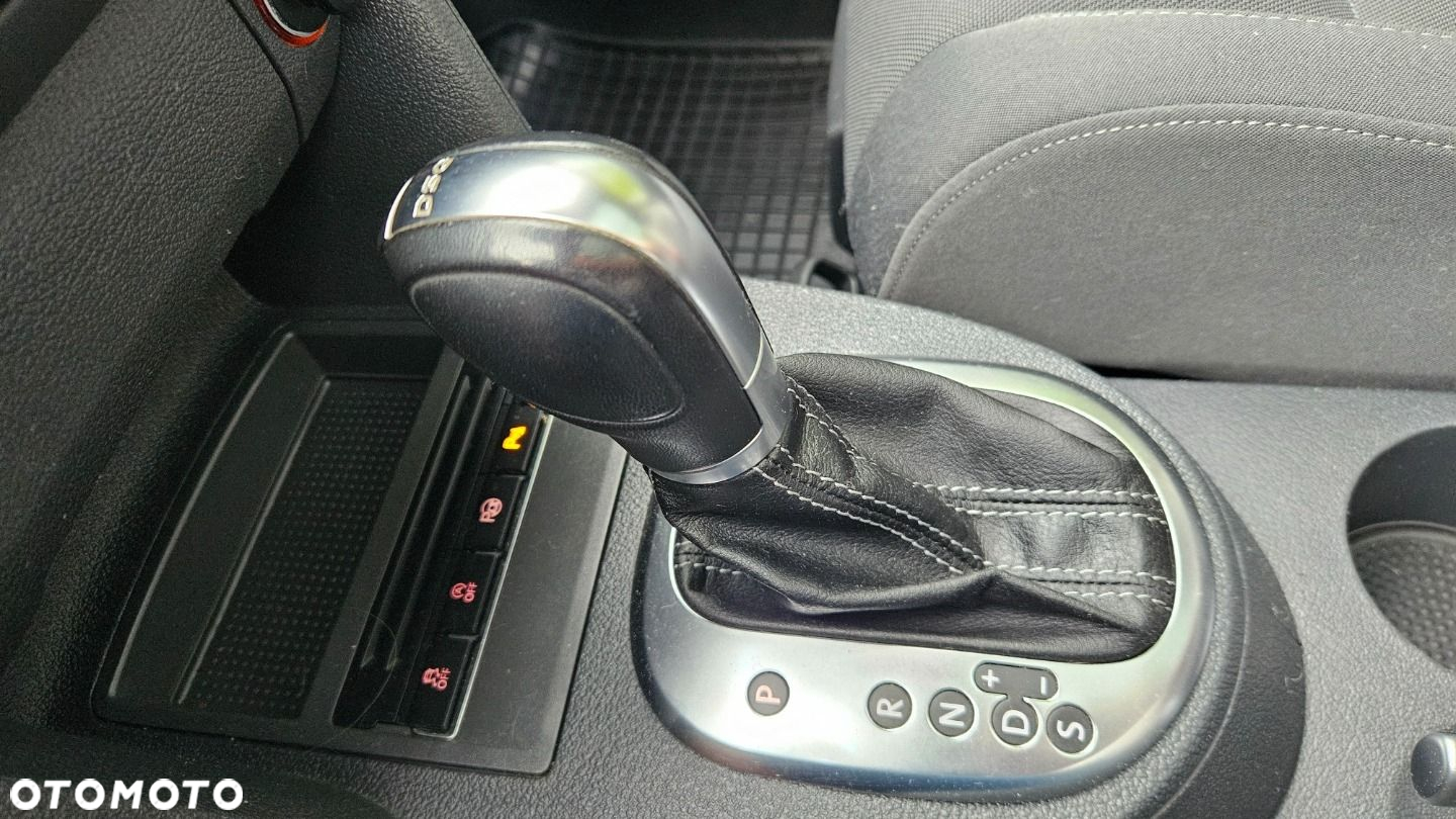 Volkswagen Touran - 34