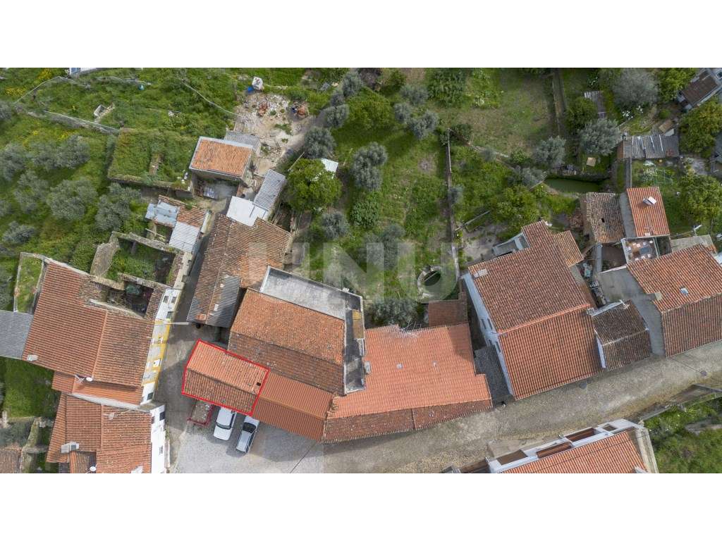 Moradia em Xisto - Para Recuperar - Grande imagem: 2/4