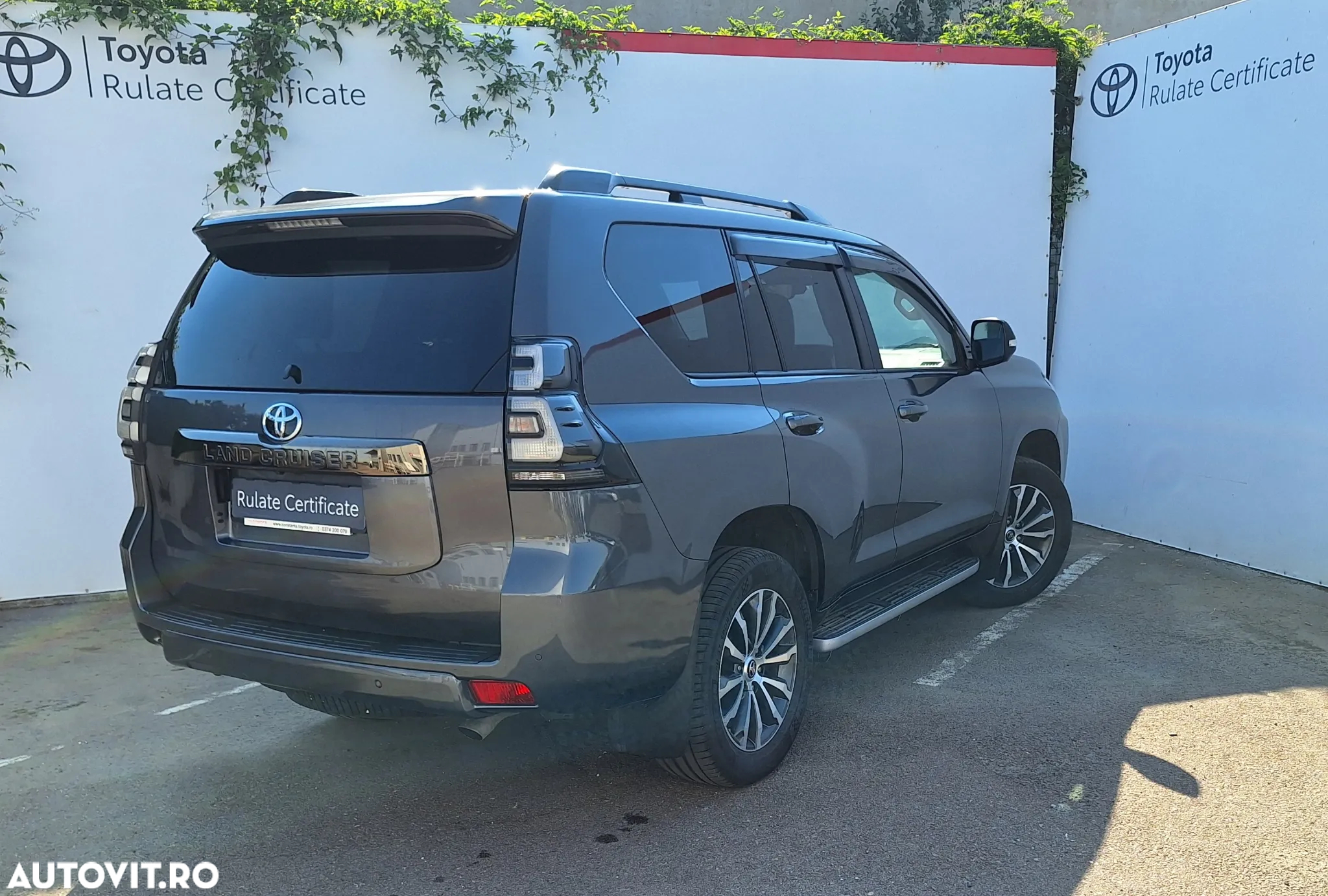 Toyota Land Cruiser 2.8l D-4D 204 CP A/T 7 locuri Luxury AVS Black - 4