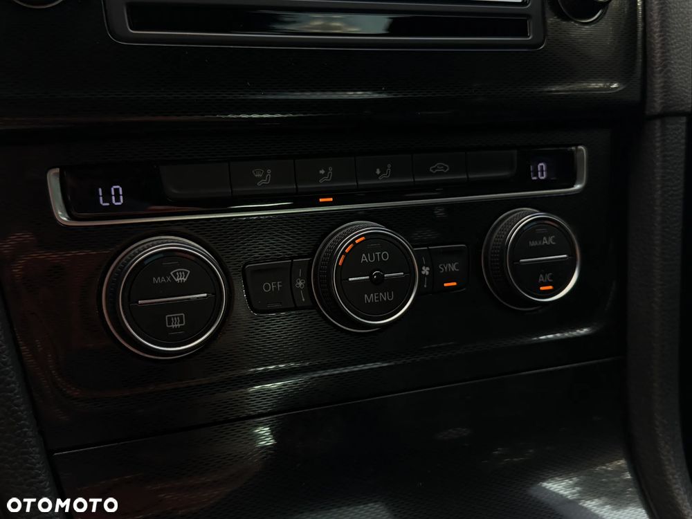 Volkswagen Golf - 37