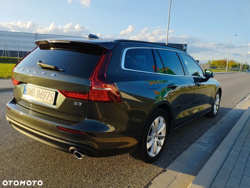 Volvo V60 B3 B Momentum - 18
