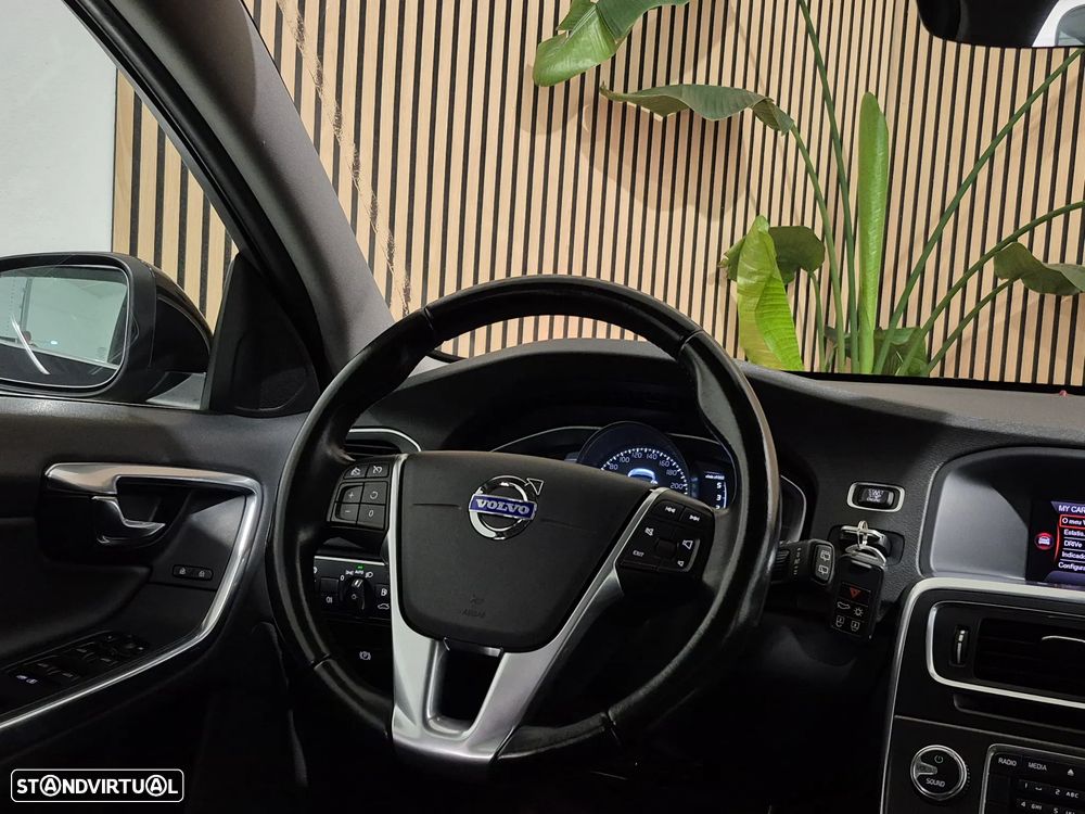 Volvo V60 1.6 D2 Momentum Eco Powershift - 9