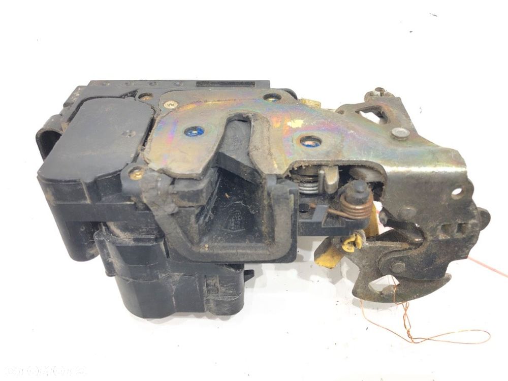 ZAMEK DRZWI PRAWY PRZÓD - 86.00 PLN - ISUZU RODEO samochód terenowy zamknięty 1997 - 2004 3.2 V6 - 2