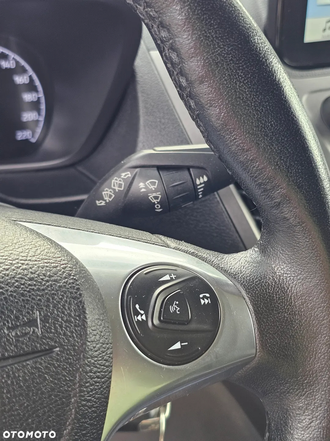 Ford Tourneo Connect Grand - 24