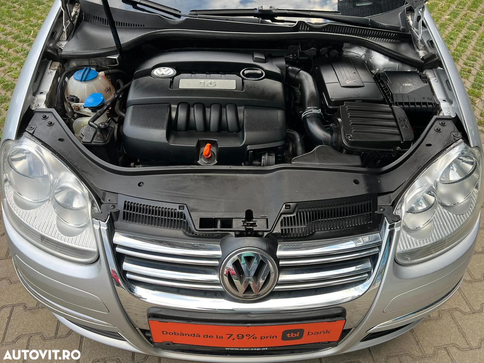 Volkswagen Jetta 1.6 Trendline - 8