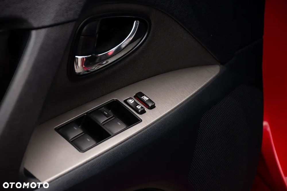 Toyota Avensis 1.8 Sol MS - 35