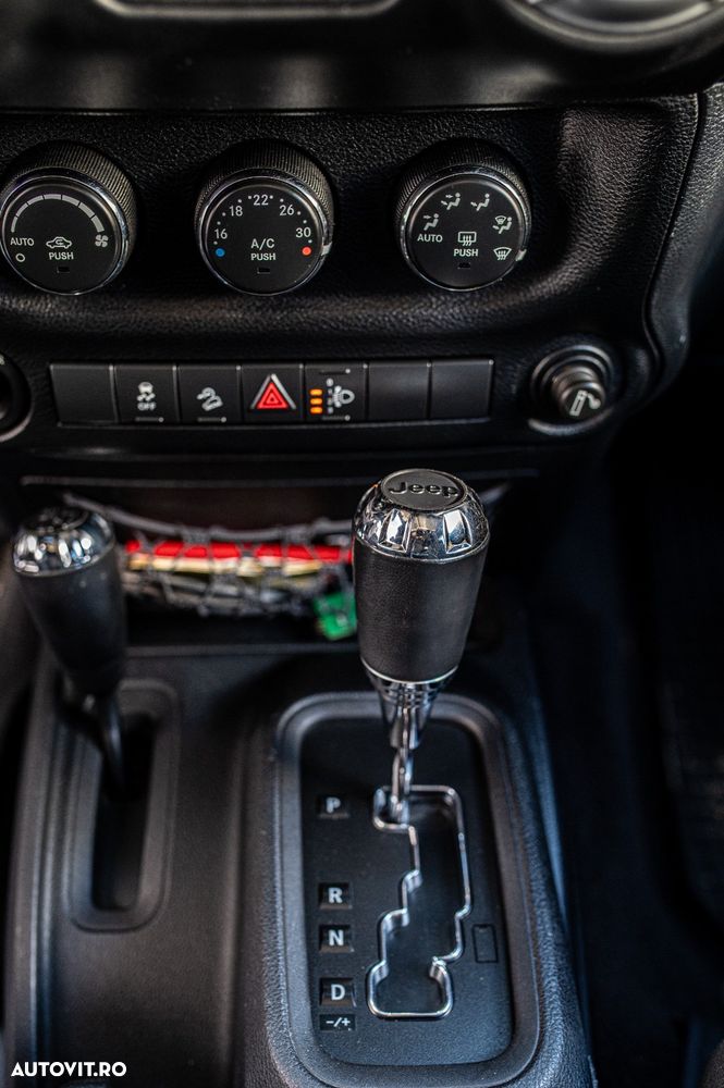 Jeep Wrangler Unlimited 2.8 CRD AT Rubicon - 12