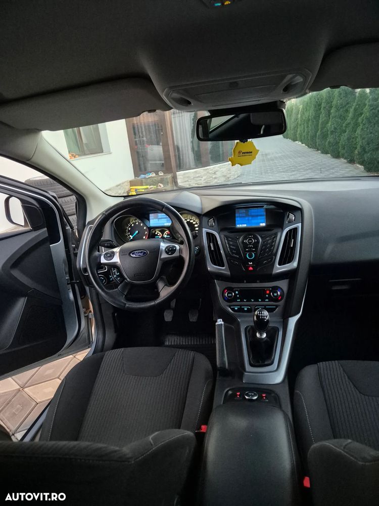 Ford Focus 1.0 EcoBoost Start-Stopp-System TITANIUM - 12