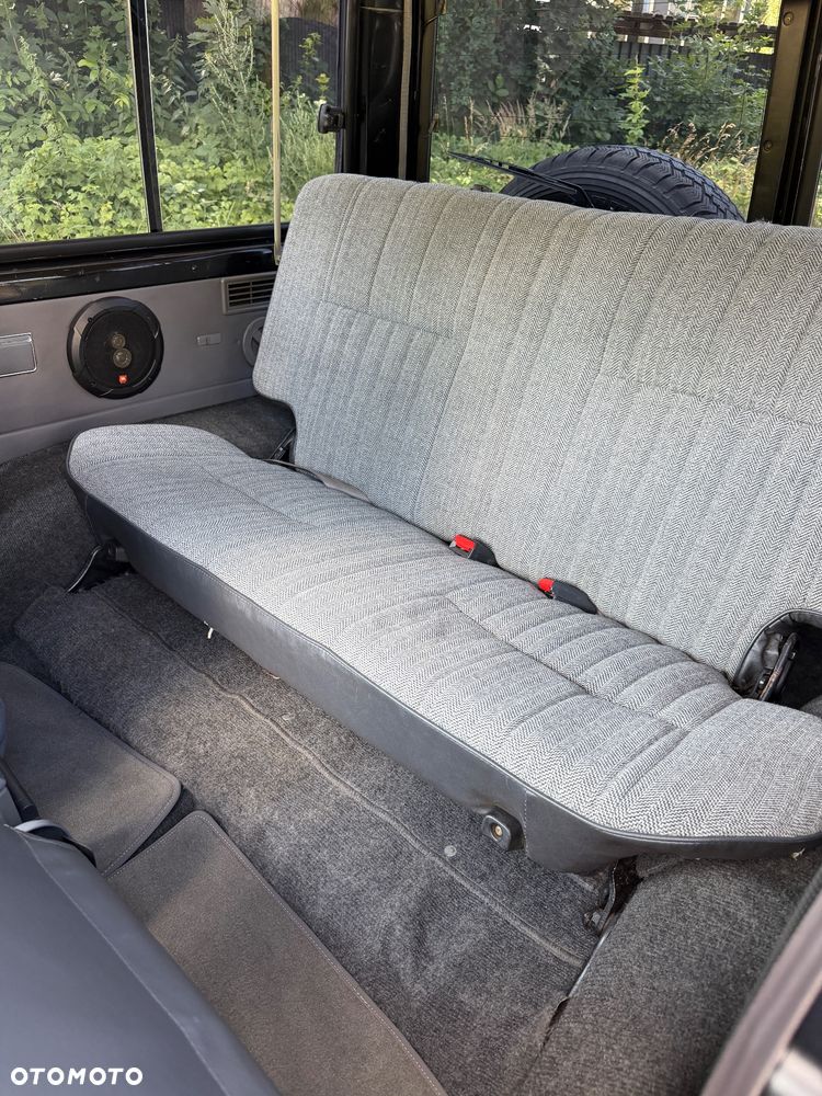 Toyota Land Cruiser LJ70 - 12