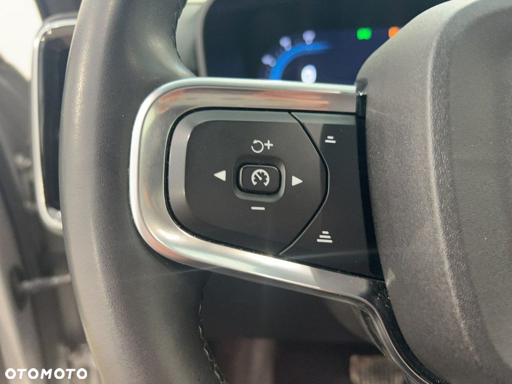 Volvo XC 40 B3 Core - 24