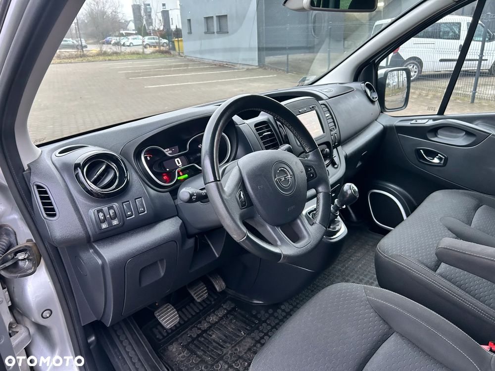Opel Vivaro L2H1 2,9t Elegance Business - 19