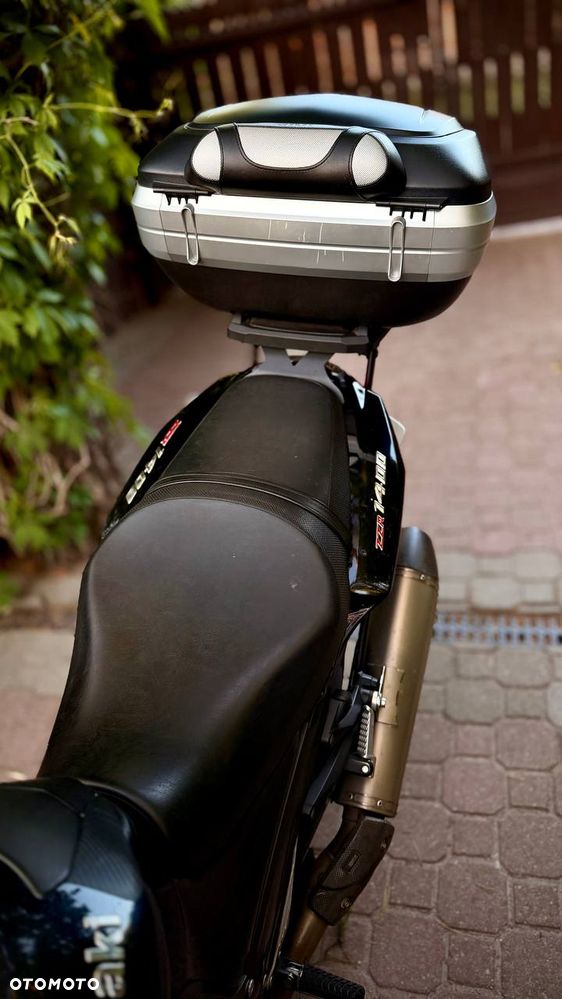 Kawasaki ZZR - 8