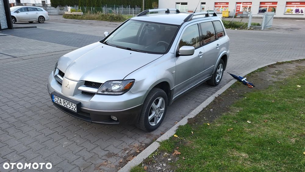 Mitsubishi Outlander 2.4 4WD Automatik Intense - 2