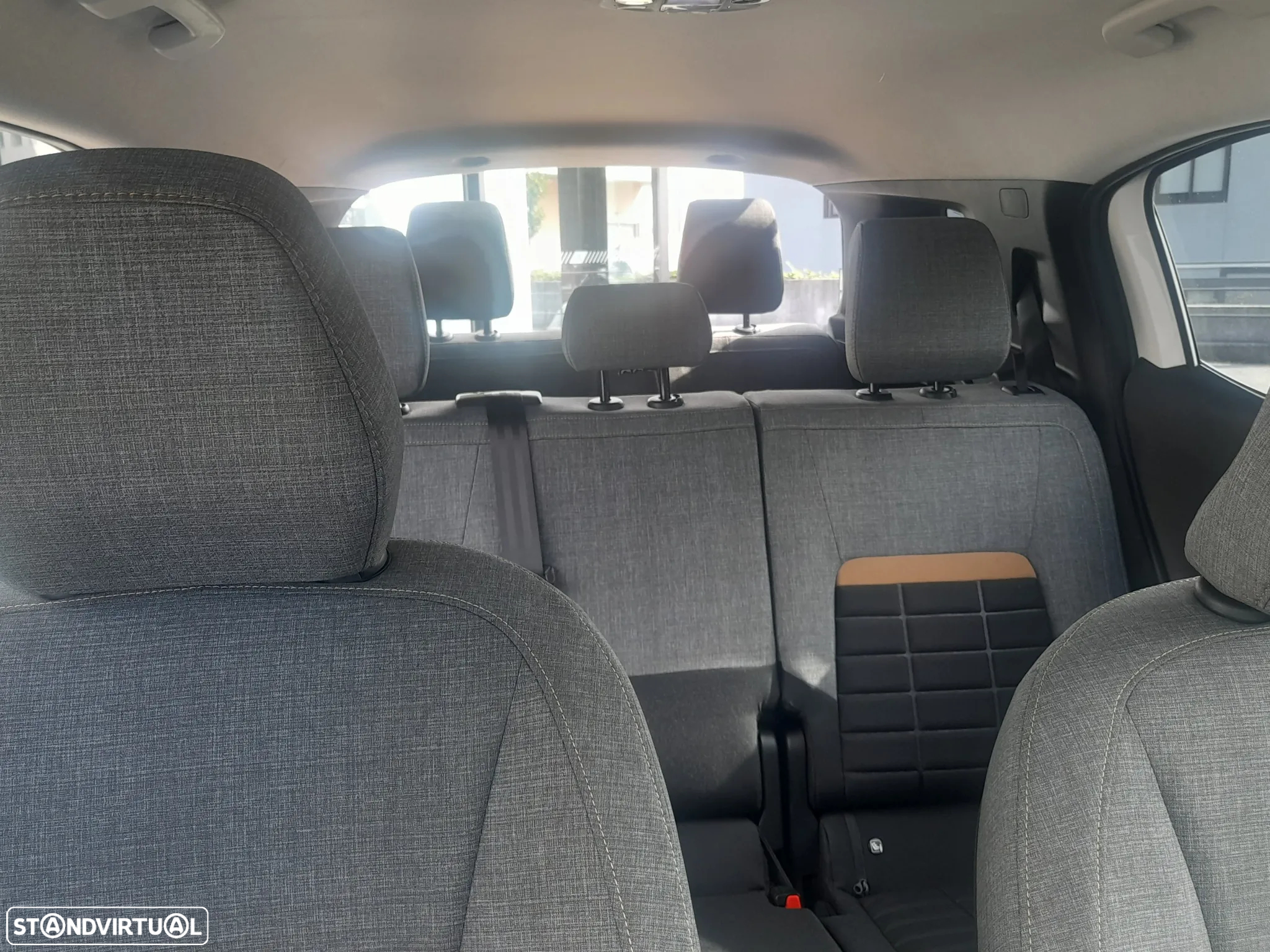 Citroën C3 Aircross 1.2 PureTech Plus - 8