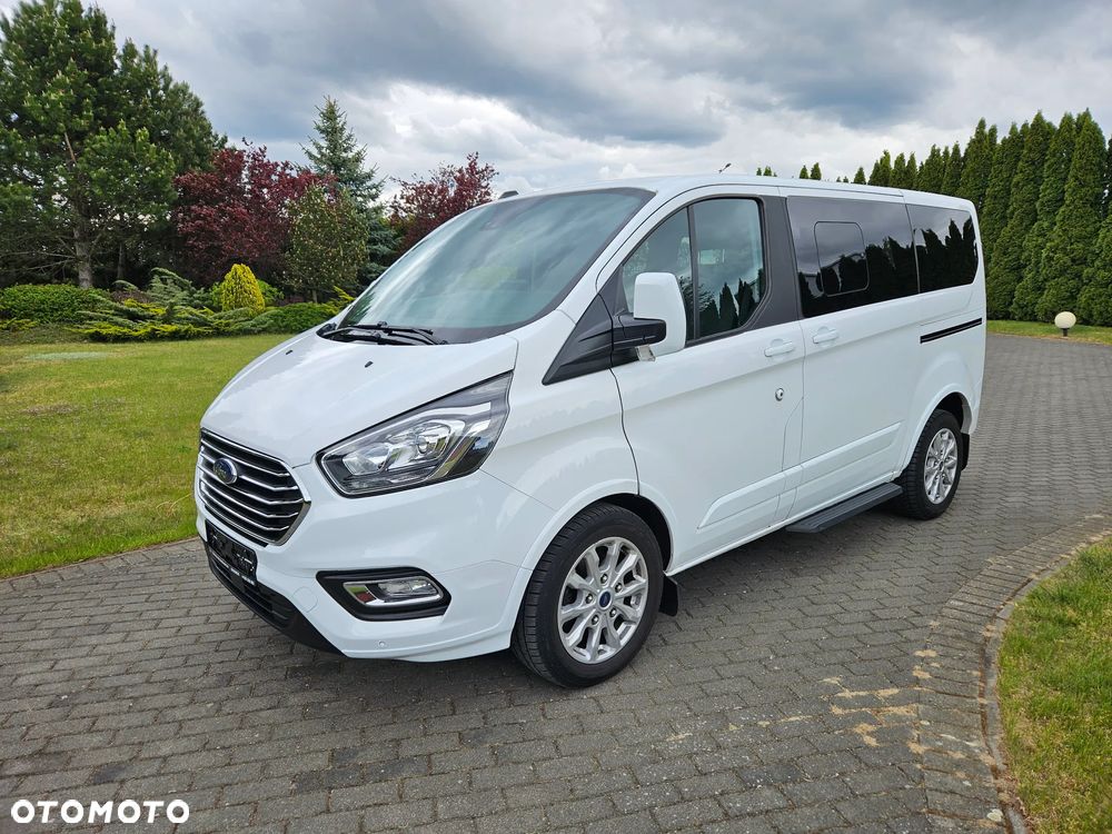 Ford Tourneo Custom - 3