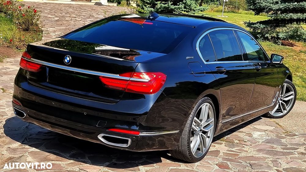 BMW Seria 7 740i - 31