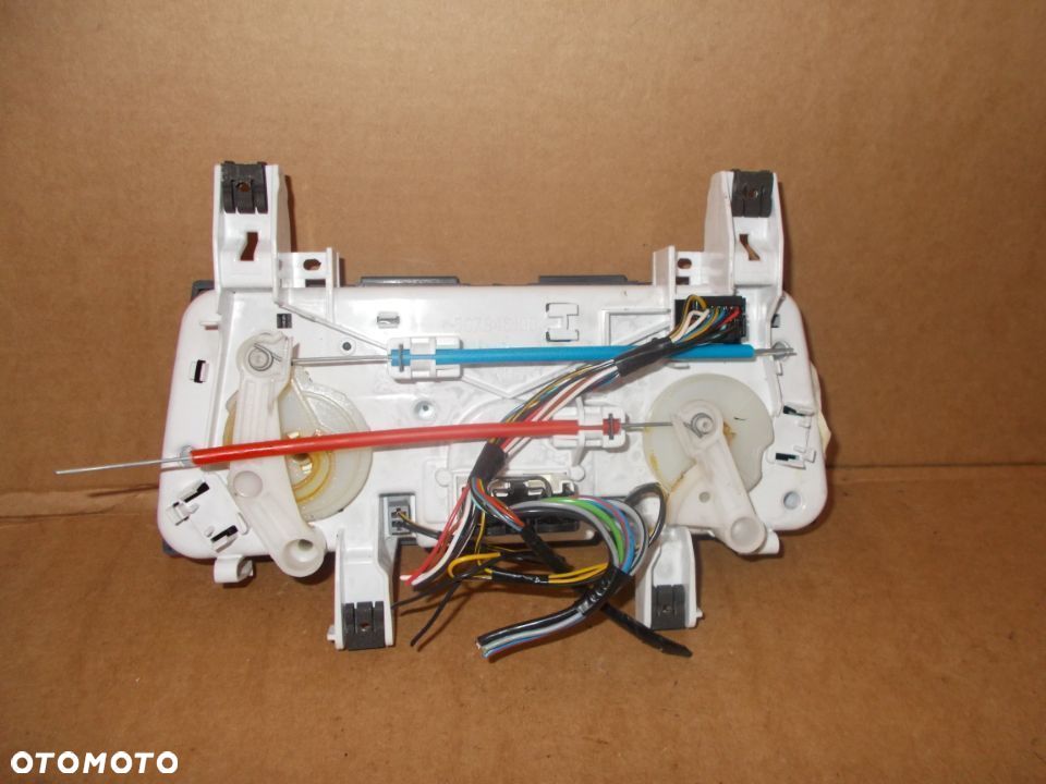 PANEL KLIMATYZACJI PANEL SZYB KIEROWCY WEJŚCIE USB FIAT BRAVO II 5G7846100 735451308 ORYGINAŁ - 9
