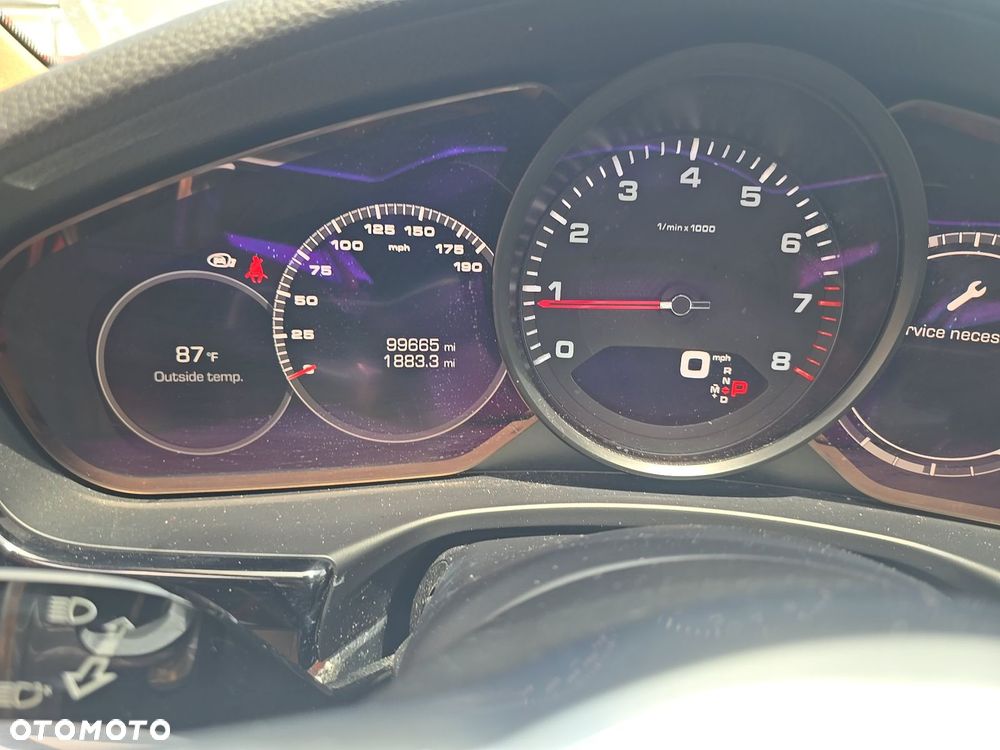 Porsche Panamera - 16