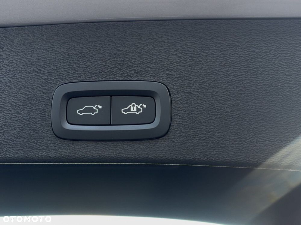 Volvo XC 40 - 23