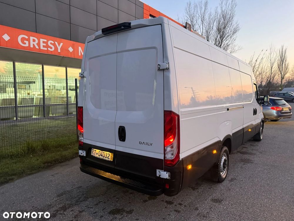 Iveco Daily 35S14, 2.3 140KM, L4H2, HiMatic, Bardzo zadbany - 11
