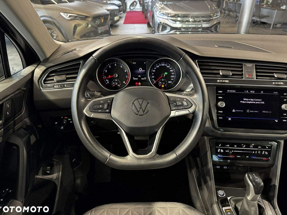 Volkswagen Tiguan - 19