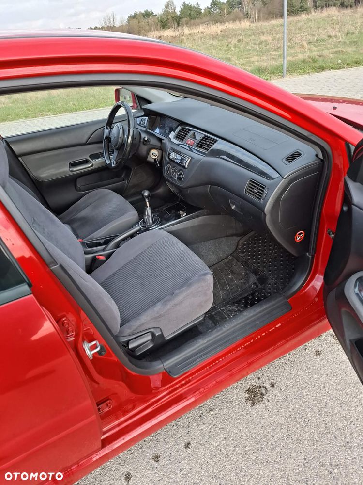 Mitsubishi Lancer 1.6 Intense - 17