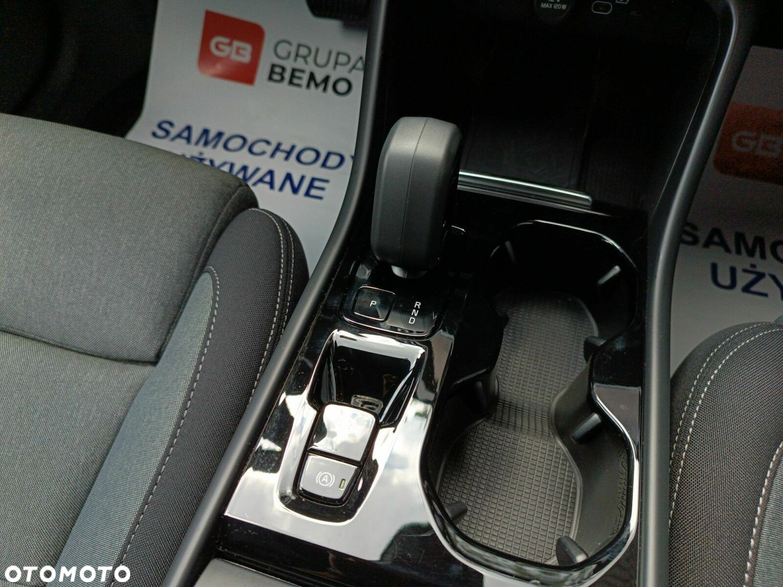Volvo XC 40 - 24