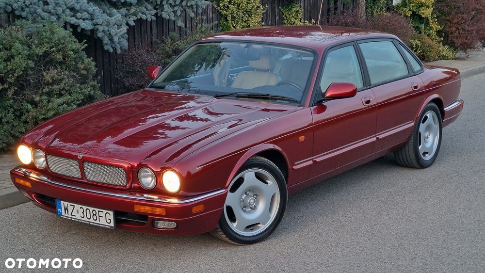 Jaguar XJR 4.0 - 1