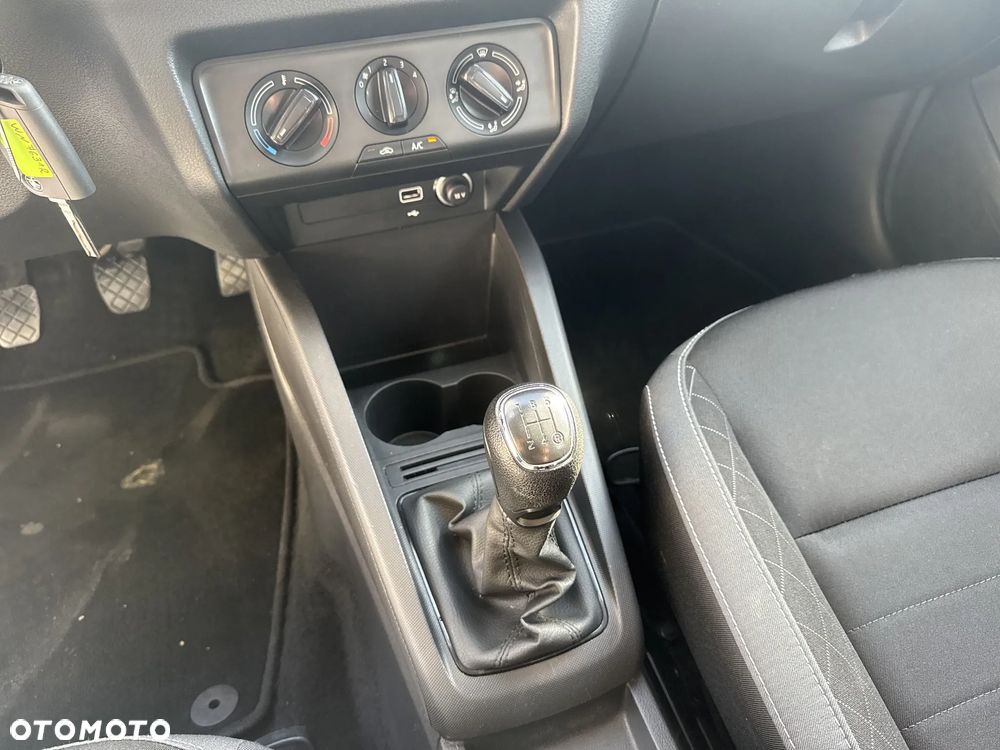 Skoda Fabia 1.0 Ambition - 17