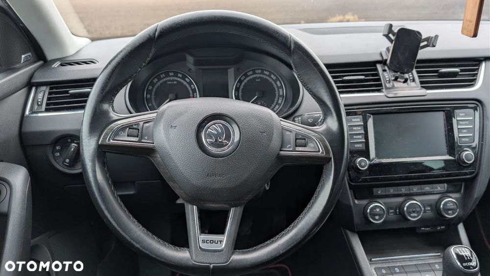 Skoda Octavia Scout 2.0 TDI 4x4 - 13