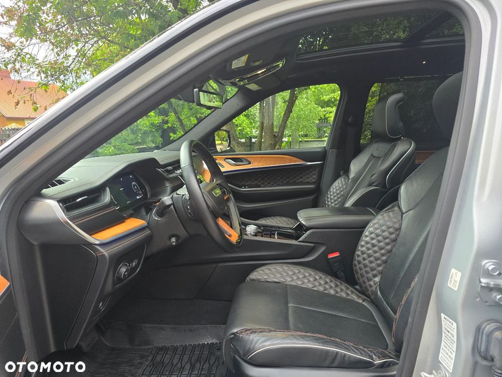Jeep Grand Cherokee - 10