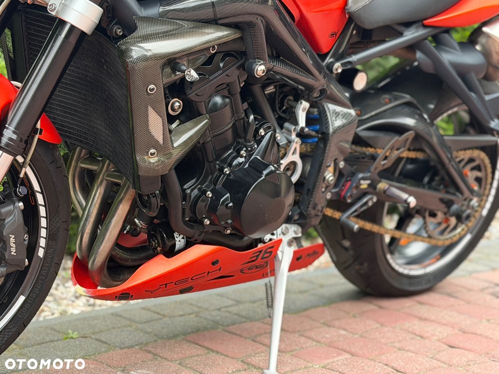 Triumph Street Triple - 17