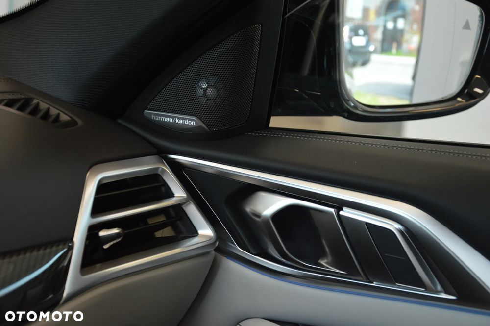 BMW M4 Competition M xDrive - 14