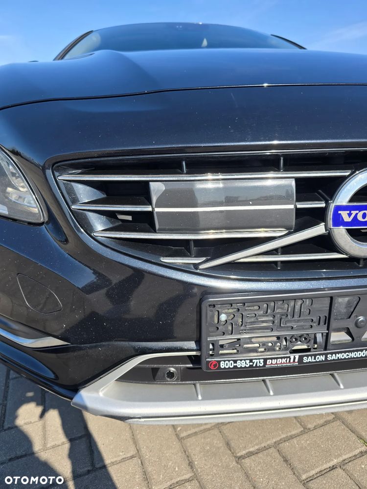 Volvo V60 D6 AWD Plug-in Hybrid R-Design Summum - 35