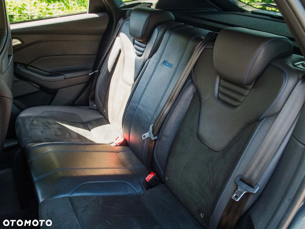 Ford Focus - 30