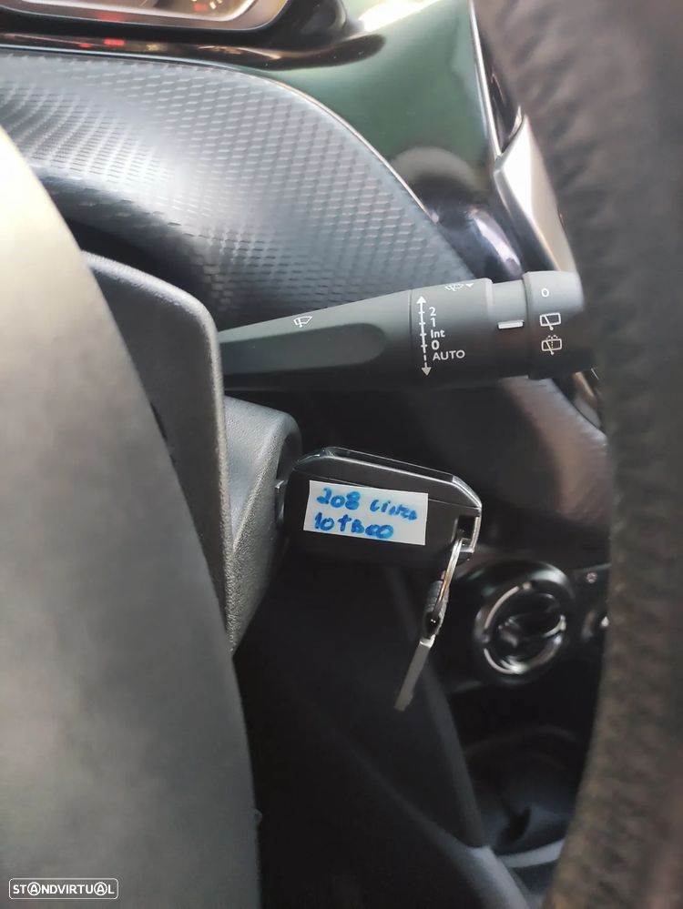 Peugeot 208 1.2 VTi SE Style - 18