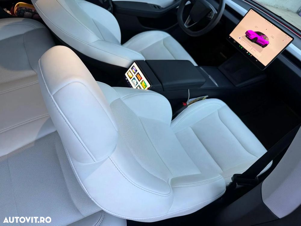 Tesla Model 3 AWD Long Range - 11