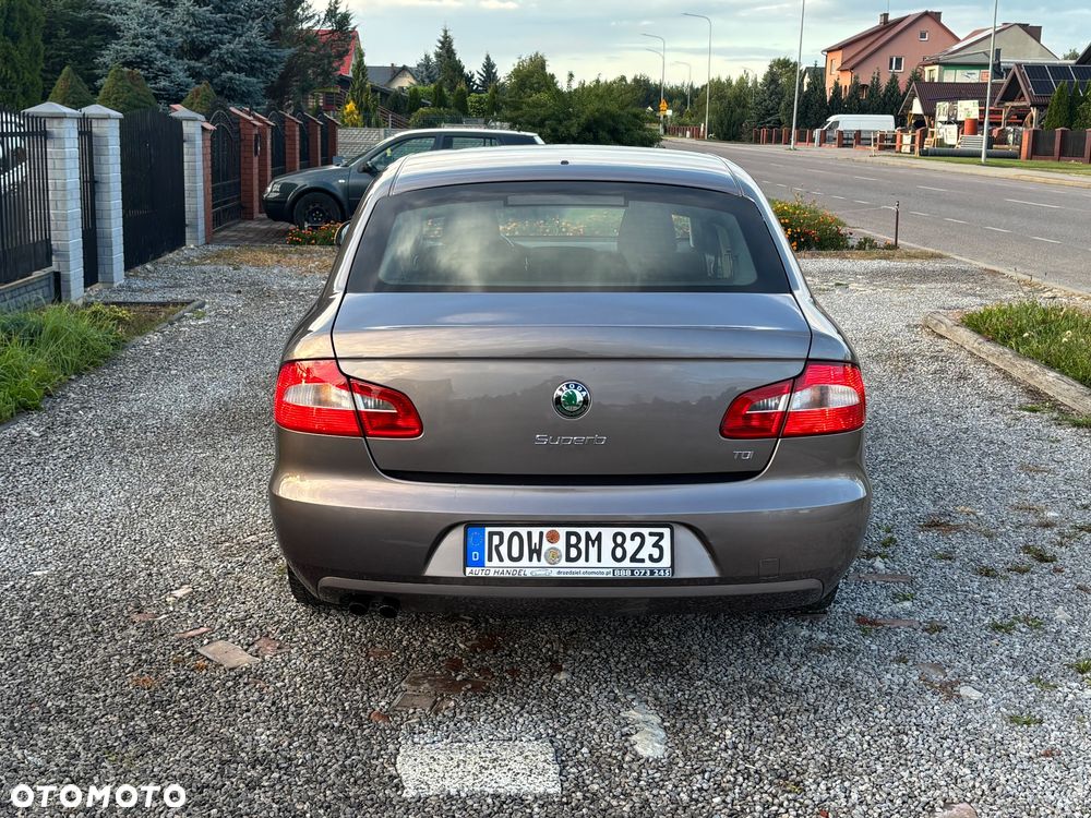 Skoda Superb - 24