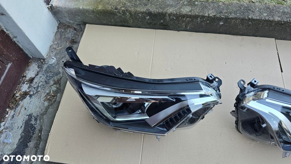 Toyota Rav4 IV Lift 16-19 Lampa Prawa Przód FULL LED - 2