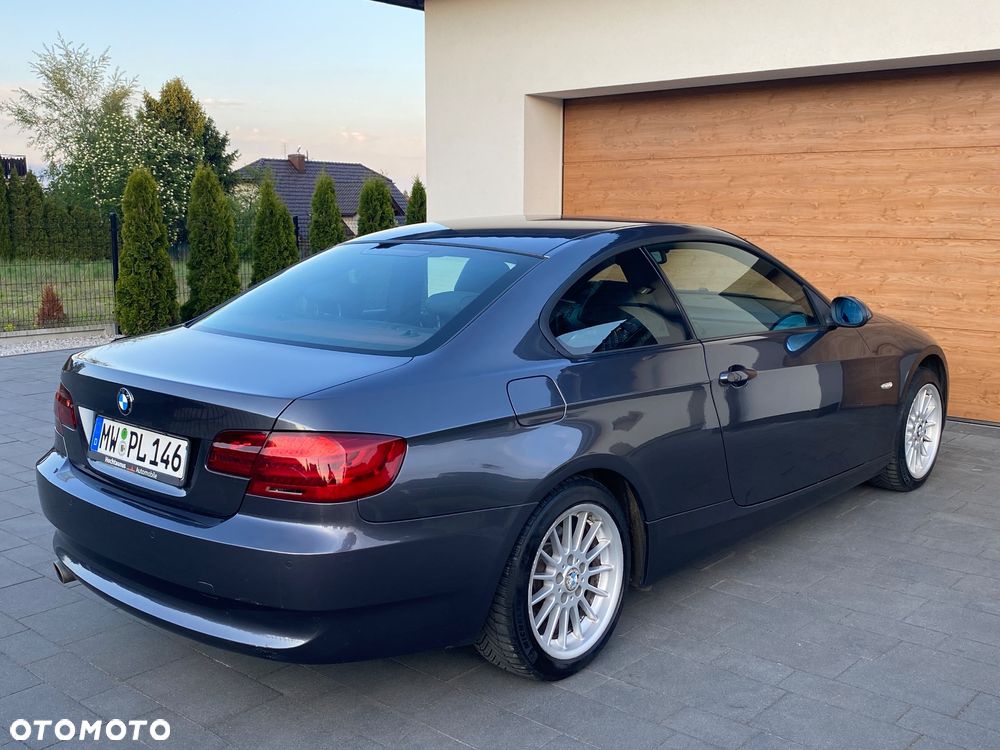 BMW Seria 3 320i M Sport Edition - 10