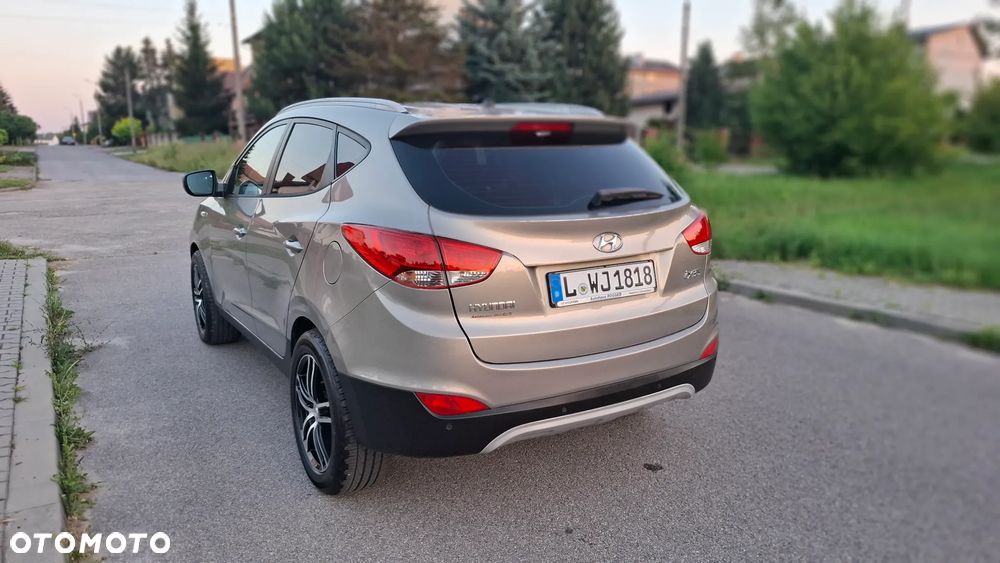 Hyundai ix35 2.0 4WD Premium - 19
