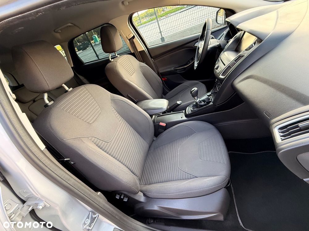 Ford Focus 1.5 EcoBoost Titanium ASS - 23