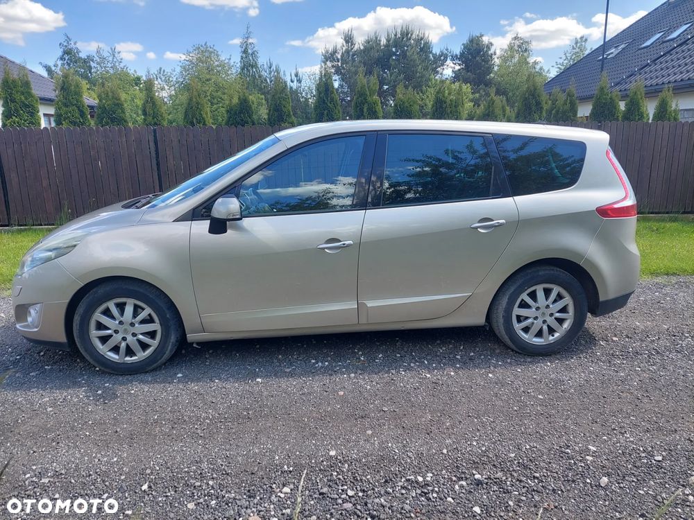Renault Grand Scenic - 1