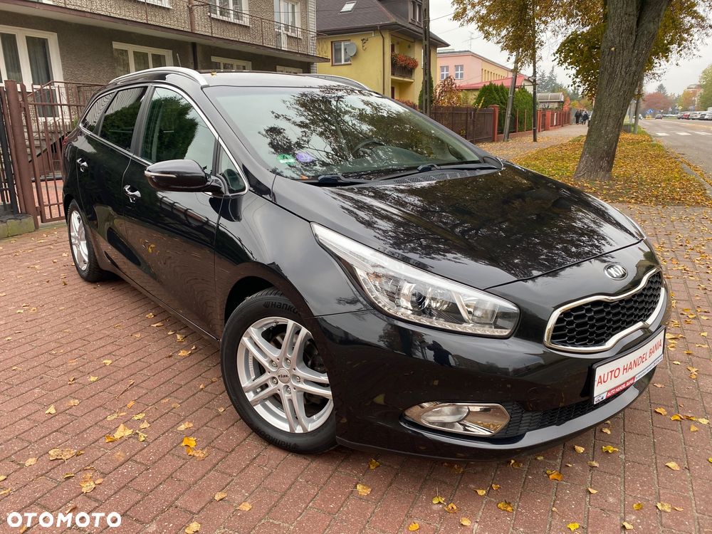 Kia Ceed 1.6 GDI Dream Team Edition - 23