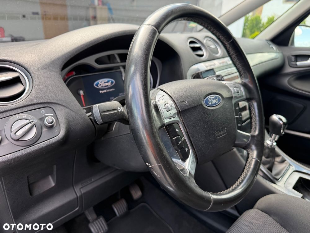 Ford S-Max 2.0 TDCi DPF Titanium - 19