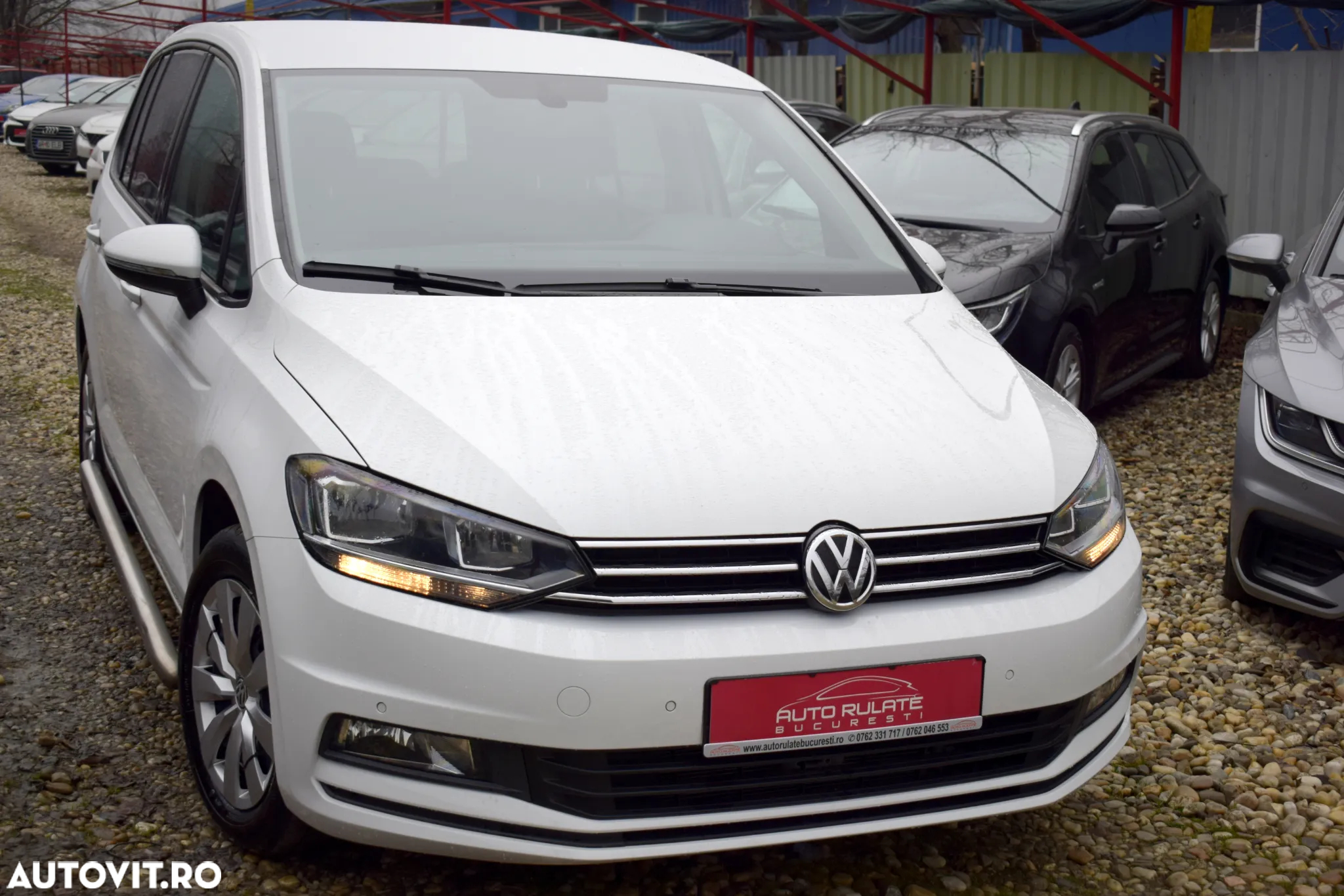 Volkswagen Touran 2.0 TDI DSG Comfortline - 2
