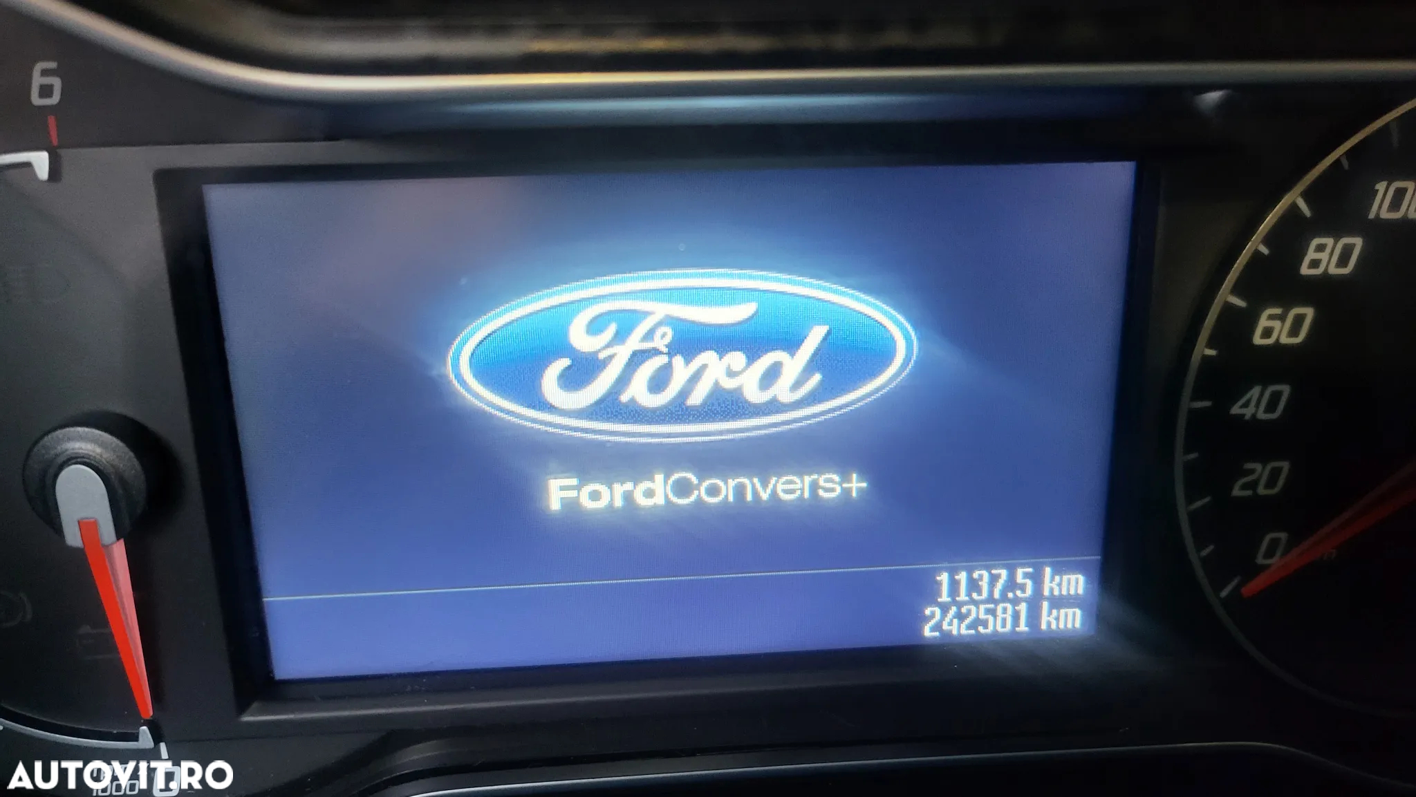 Ford S-Max 2.0 TDCi Titanium - 23