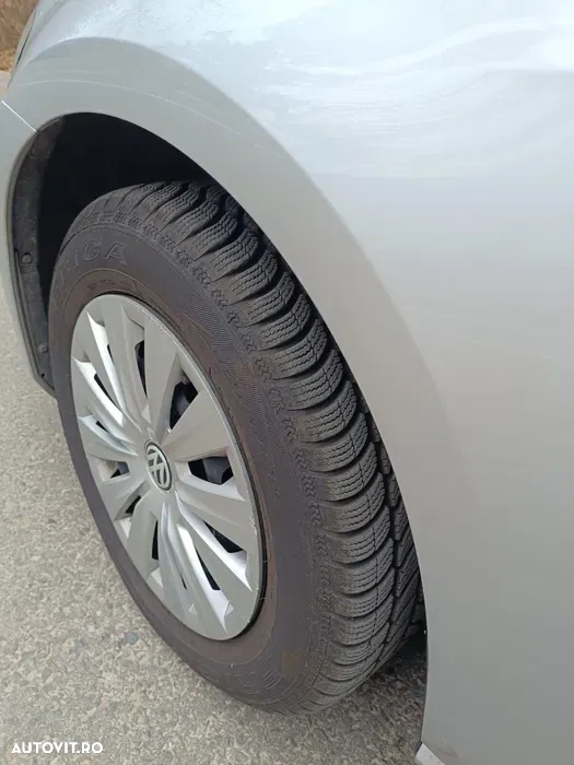 Volkswagen Golf 1.6 TDI DPF DSG Comfortline - 3
