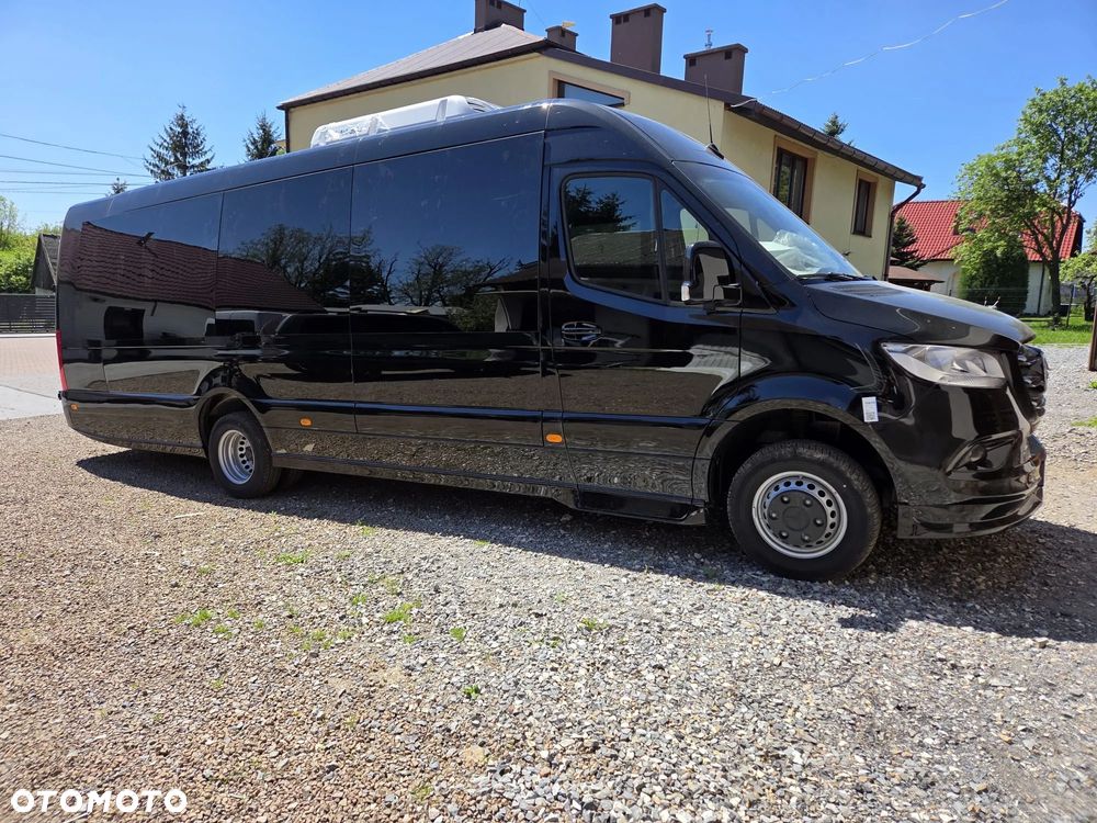 Mercedes-Benz Sprinter - 2